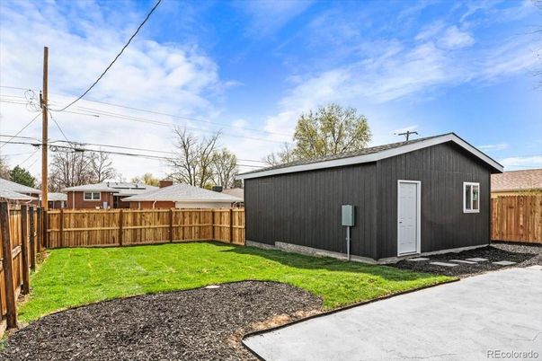 Backyard, Exterior