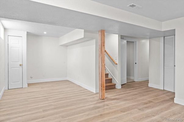 Empty room, Interior, Recessed Lighting, Wood Texture Flooring