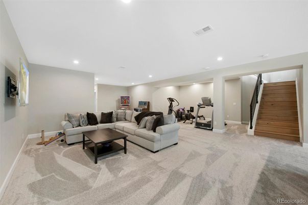Fitness Equipment, Interior, Living room, Recessed Lighting