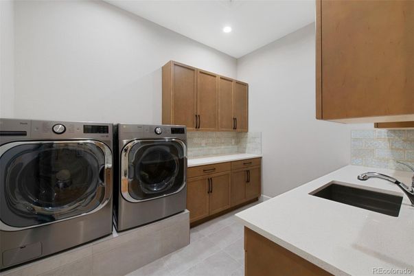 Interior, Recessed Lighting, Washer