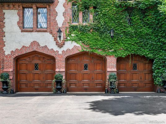 Attached, Exterior, Facade, Brick Facade, None
