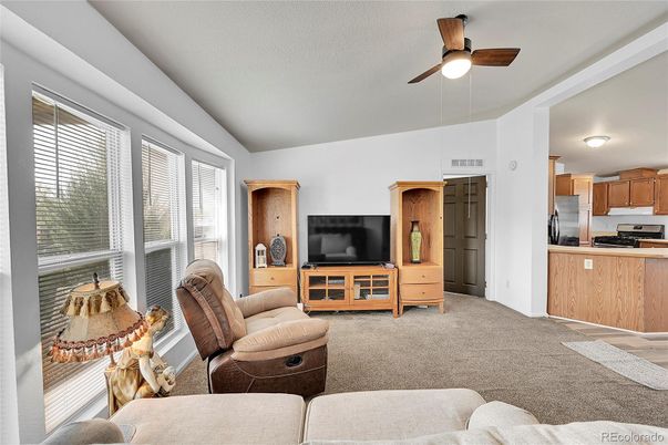 Interior, Kitchen, Living room, Stainless Steel Appliances