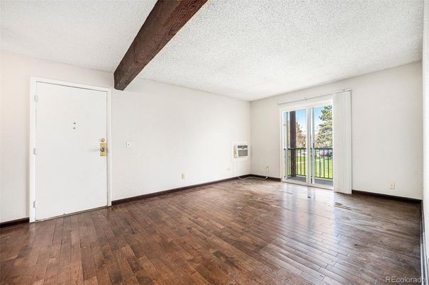 Empty room, Interior, Wooden Beams, Wood Texture Flooring
