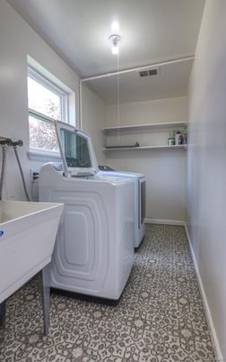 Interior, Washer