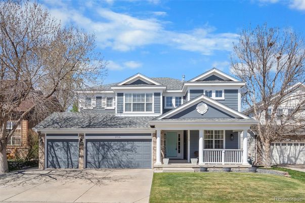Attached, Exterior, Facade, American Craftsman
