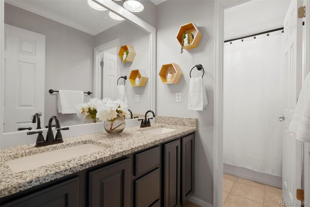 Bathroom, Dual Sink Vanities, Interior
