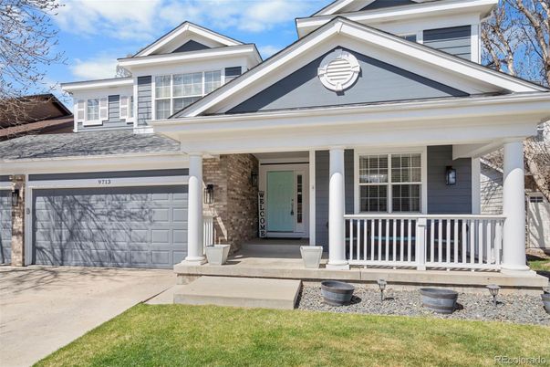 Attached, Exterior, Facade, American Craftsman