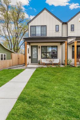 Backyard, Exterior, Facade, Farmhouse