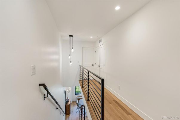 Interior, Pendant Lights, Recessed Lighting, Wood Texture Flooring