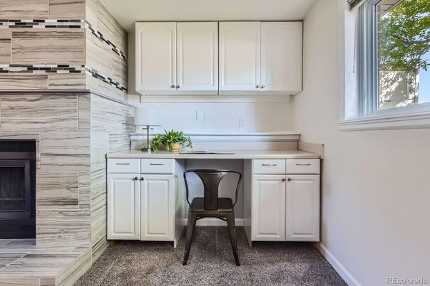 Home Office, Interior