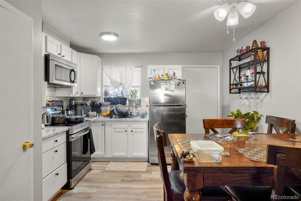 Dining room, Interior, Kitchen, Stainless Steel Appliances, Wood Texture Flooring