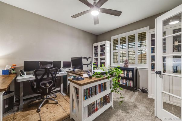 Home Office, Interior