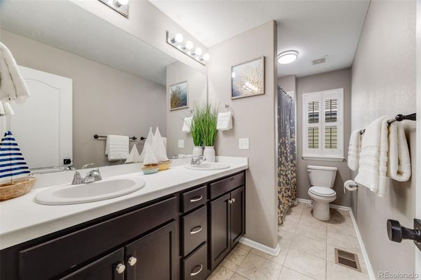 Bathroom, Dual Sink Vanities, Interior