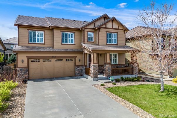 Attached, Exterior, Facade, American Craftsman
