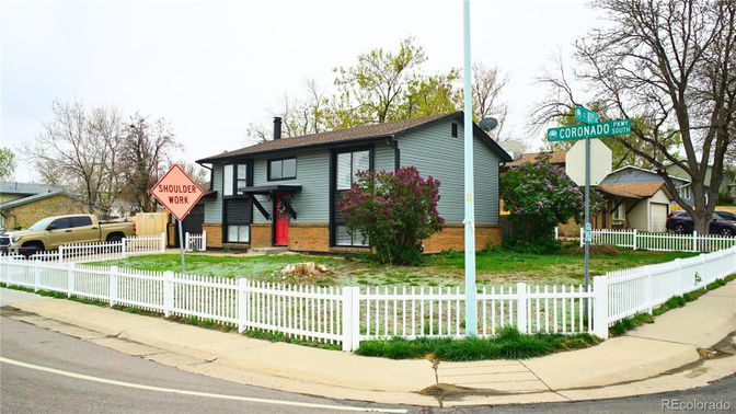 Exterior, Facade, None