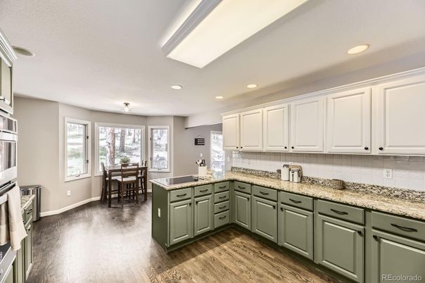 Dining room, Interior, Kitchen, Recessed Lighting, Wood Texture Flooring