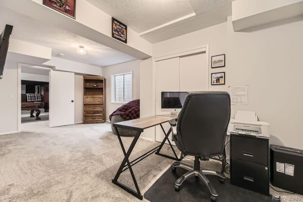 Home Office, Interior