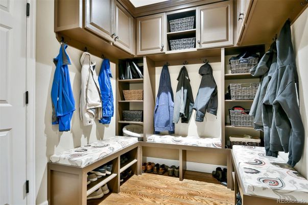 Interior, Walk-in Closets, Wood Texture Flooring