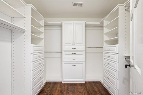 Interior, Walk-in Closets, Wood Texture Flooring