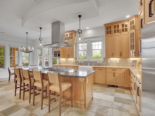 Dining room, Interior, Kitchen, Pendant Lights, Recessed Lighting, Stainless Steel Appliances