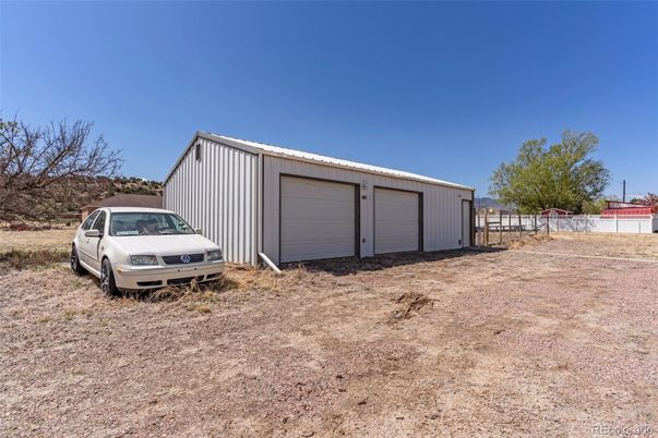Detached Garage, Exterior
