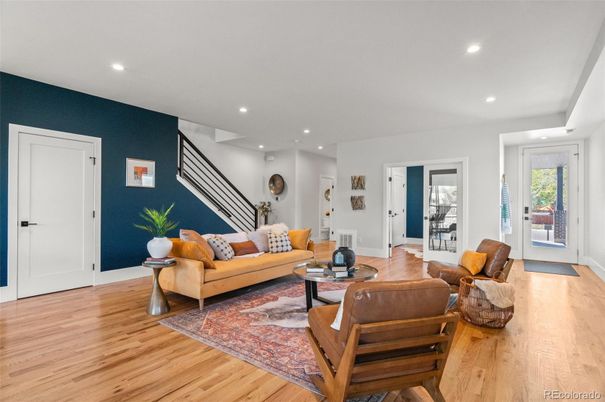 Interior, Living room, Recessed Lighting, Wood Texture Flooring