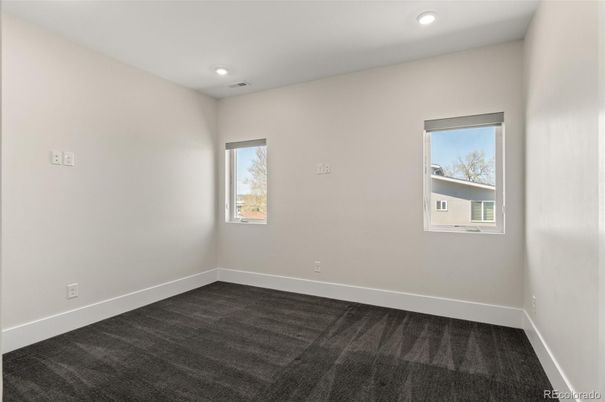 Empty room, Interior, Recessed Lighting