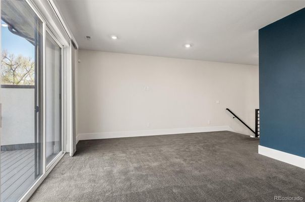 Empty room, Interior, Recessed Lighting