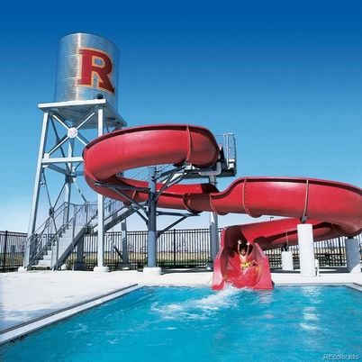 Exterior, Playground, Pool