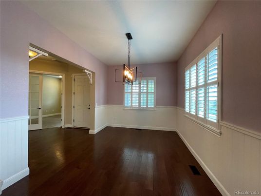 Empty room, Interior, Pendant Lights, Wood Texture Flooring