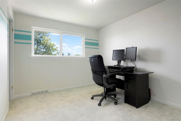 Home Office, Interior
