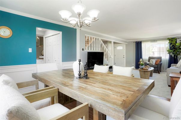 Chandelier, Dining room, Interior, Living room