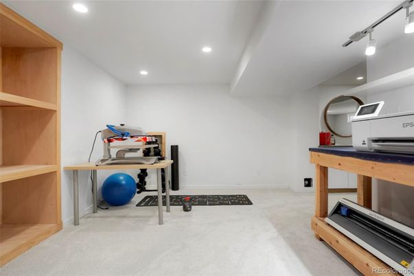 Fitness Equipment, Interior, Recessed Lighting