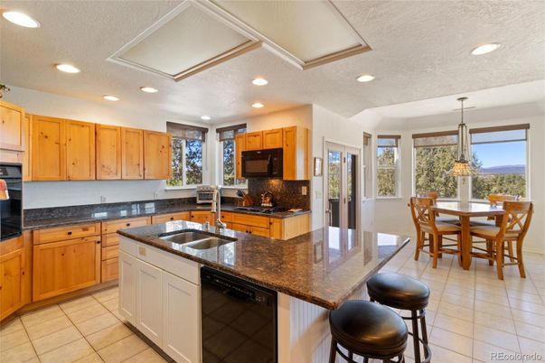 Dining room, Interior, Kitchen, Pendant Lights, Recessed Lighting