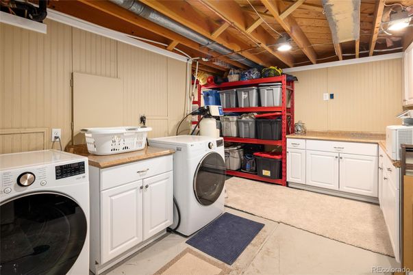 Interior, Washer, Wooden Beams, Wooden Ceilings