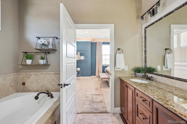 Bathroom, Dual Sink Vanities, Interior, Recessed Lighting