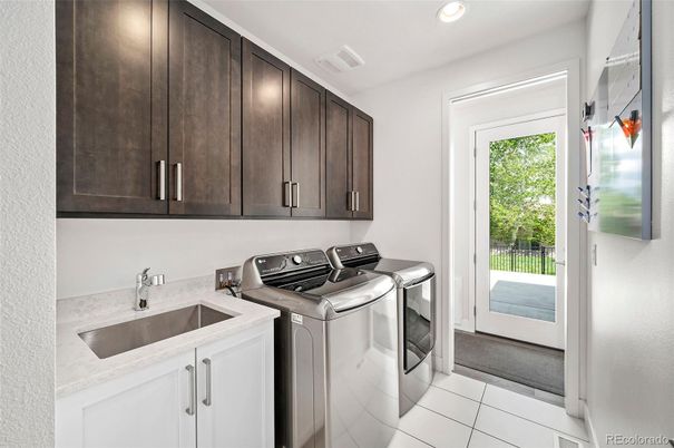 Interior, Recessed Lighting, Washer