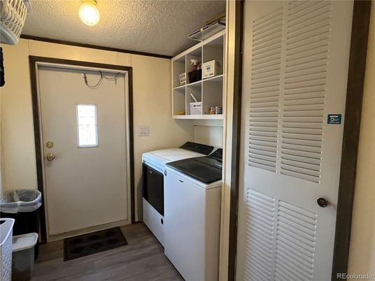 Interior, Utility Closets, Washer, Wood Texture Flooring