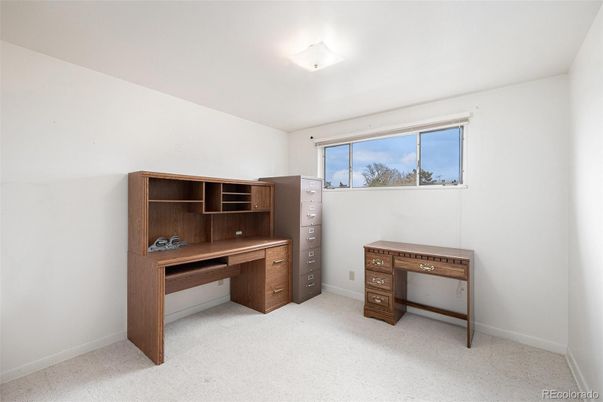 Home Office, Interior