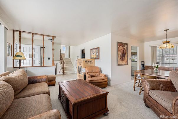 Dining room, Interior, Living room, Pendant Lights