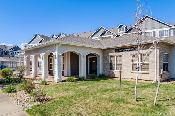 Exterior, Facade, Ranch