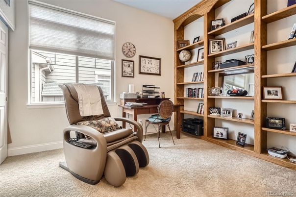 Home Office, Interior