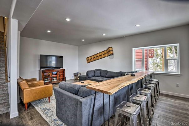 Interior, Living room, Recessed Lighting, Wood Texture Flooring