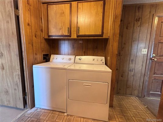 Interior, Washer, Wooden Walls