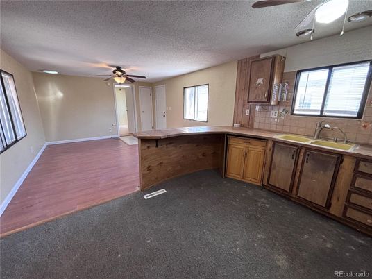 Empty room, Interior, Kitchen, Wood Texture Flooring