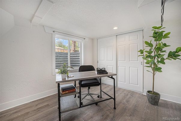Home Office, Interior, Recessed Lighting, Wood Texture Flooring