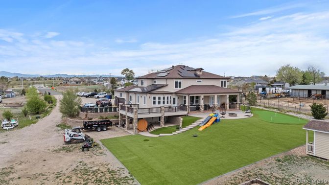 Exterior, Drone