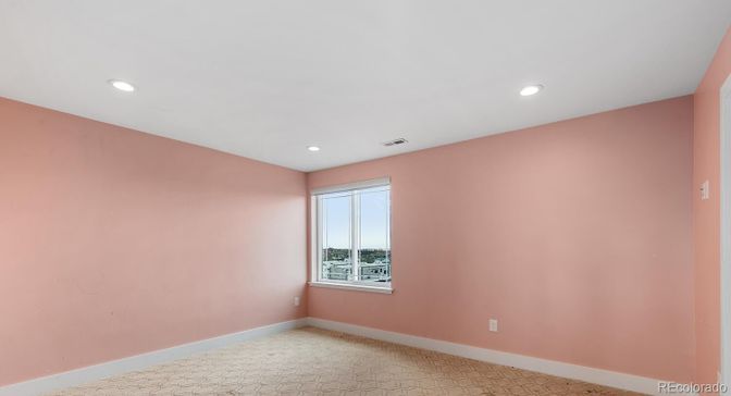 Empty room, Interior, Recessed Lighting