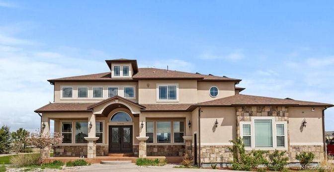Exterior, Facade, Mediterranean