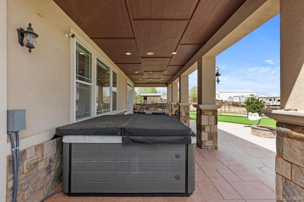Exterior, Hot Tub
